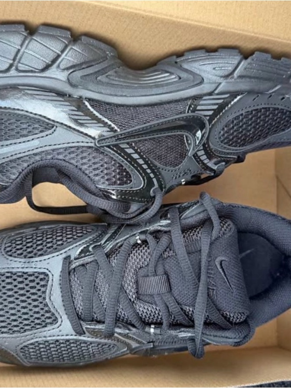 Nike V5 RNR - Picture 2 of 3